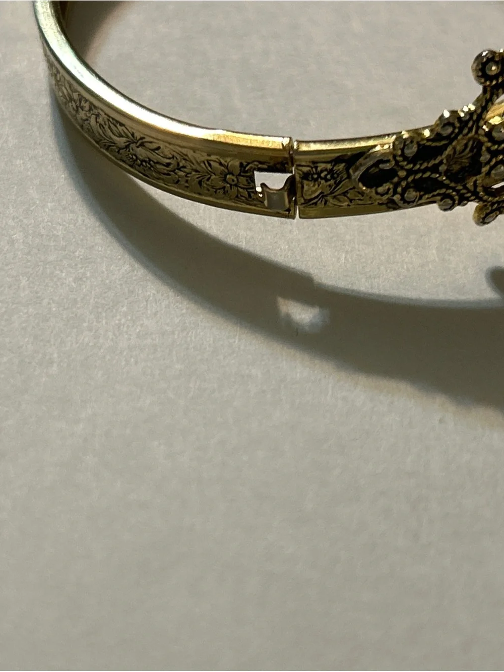 Vintage Gold Filigree Tiara Hinged Cuff Bracelet Etched Floral Clamper Bangle